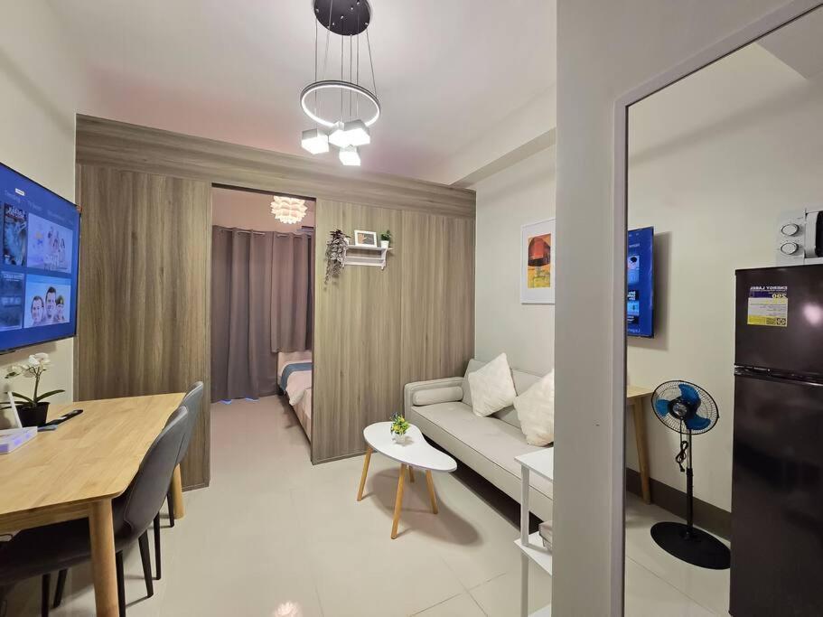 1br Unit Condotel W Balcony Fame Residences #fm62 Apartment *